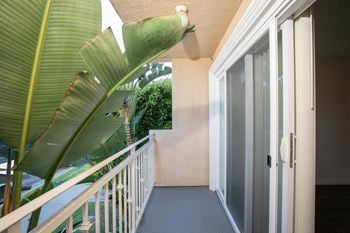 Patio/balcony*